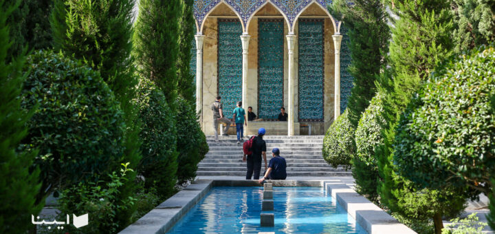 آرامگاه صائب تبریزی