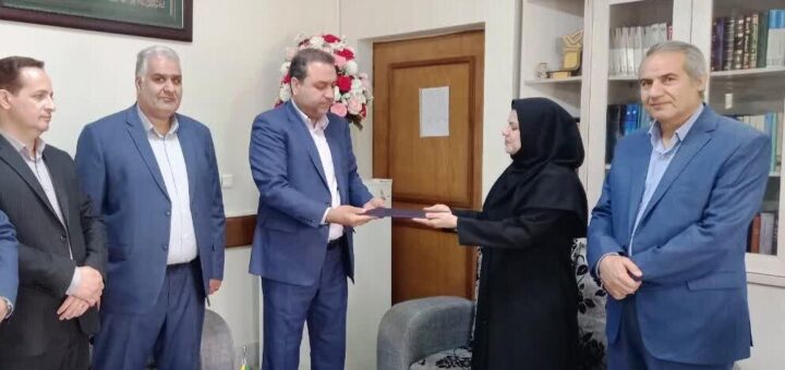 معاون فرماندار یک خانم است