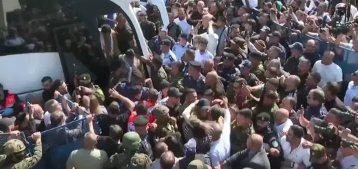 اتوبوس حامل اسرای جنگ غزه