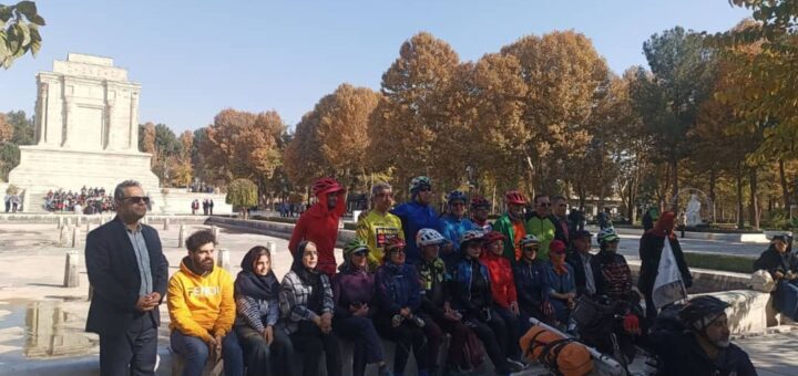 دوچرخه سوار در فردوسی